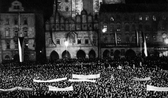 Демонстрация населения Праги в защиту национальной независимости страны. Сентябрь 1938 г.